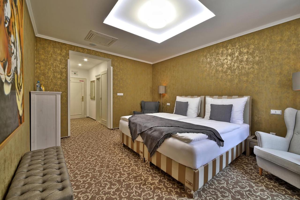 Hotel Pod Branou Bardejov Bagian luar foto