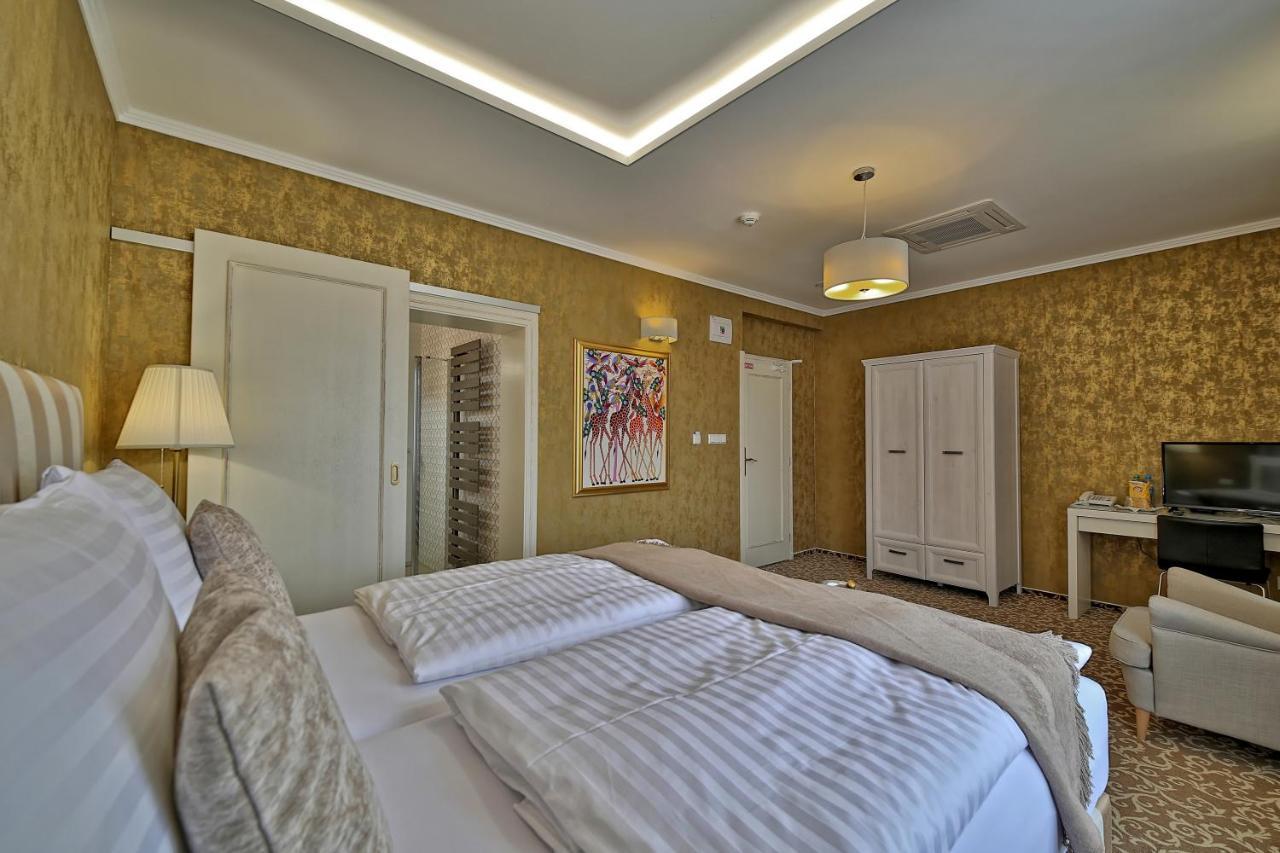Hotel Pod Branou Bardejov Bagian luar foto