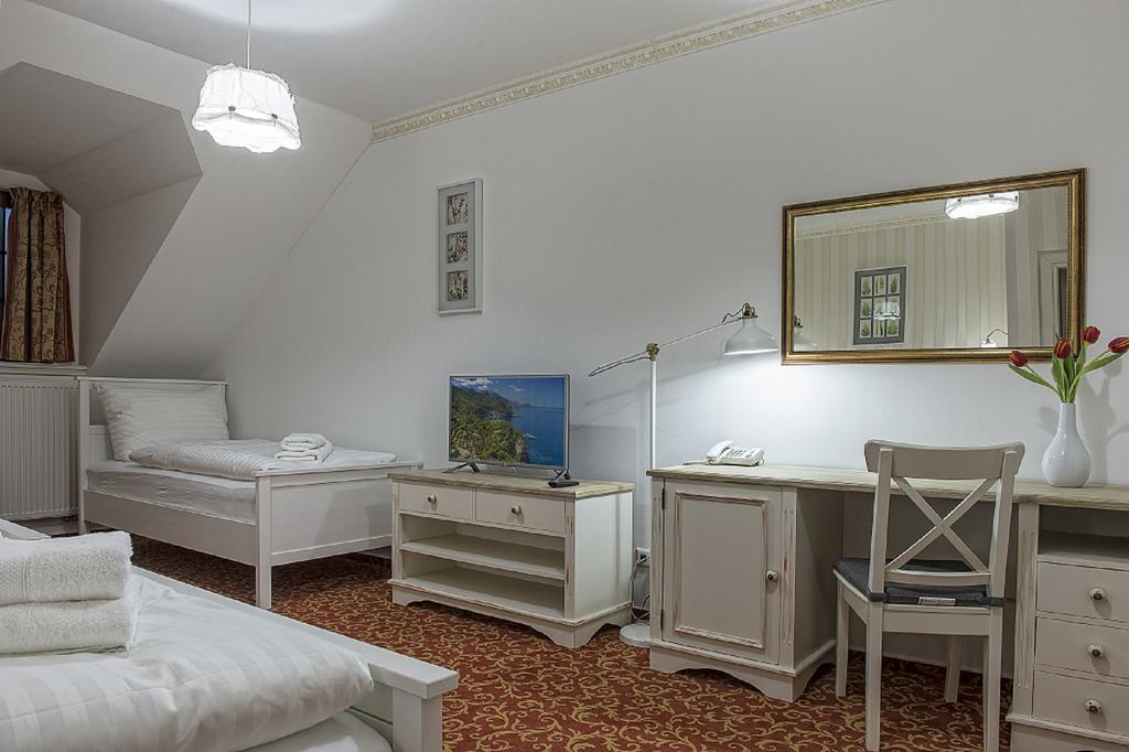 Hotel Pod Branou Bardejov Ruang foto