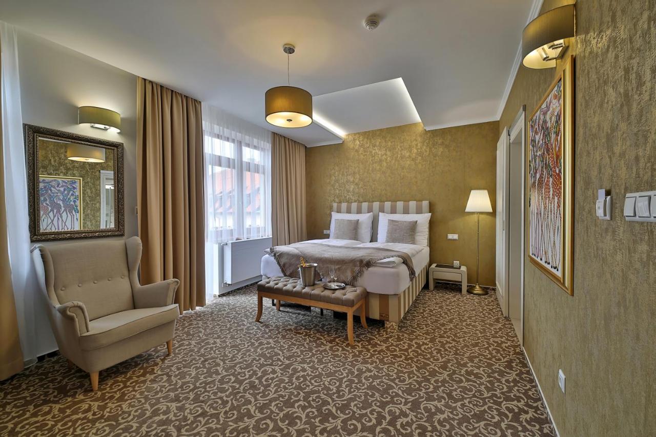 Hotel Pod Branou Bardejov Bagian luar foto